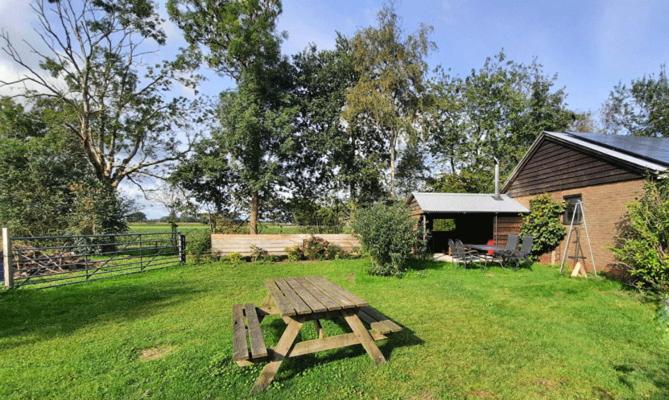 Vakantiehuis Met Jacuzzi 4 Personen Giethoorn Extérieur photo